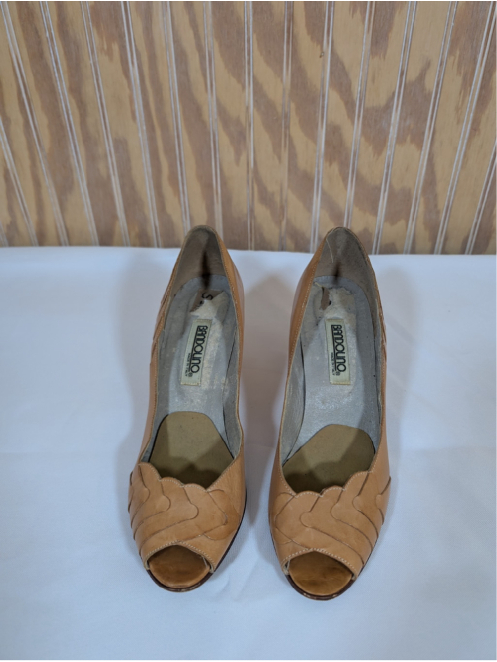 Women's Vintage Bandolino Heels - Tan Size 8.5